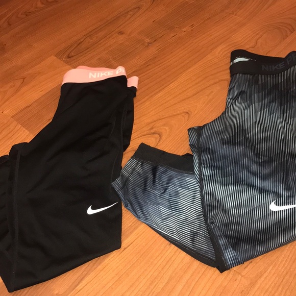 Nike Pants - Nike drifit Capri
